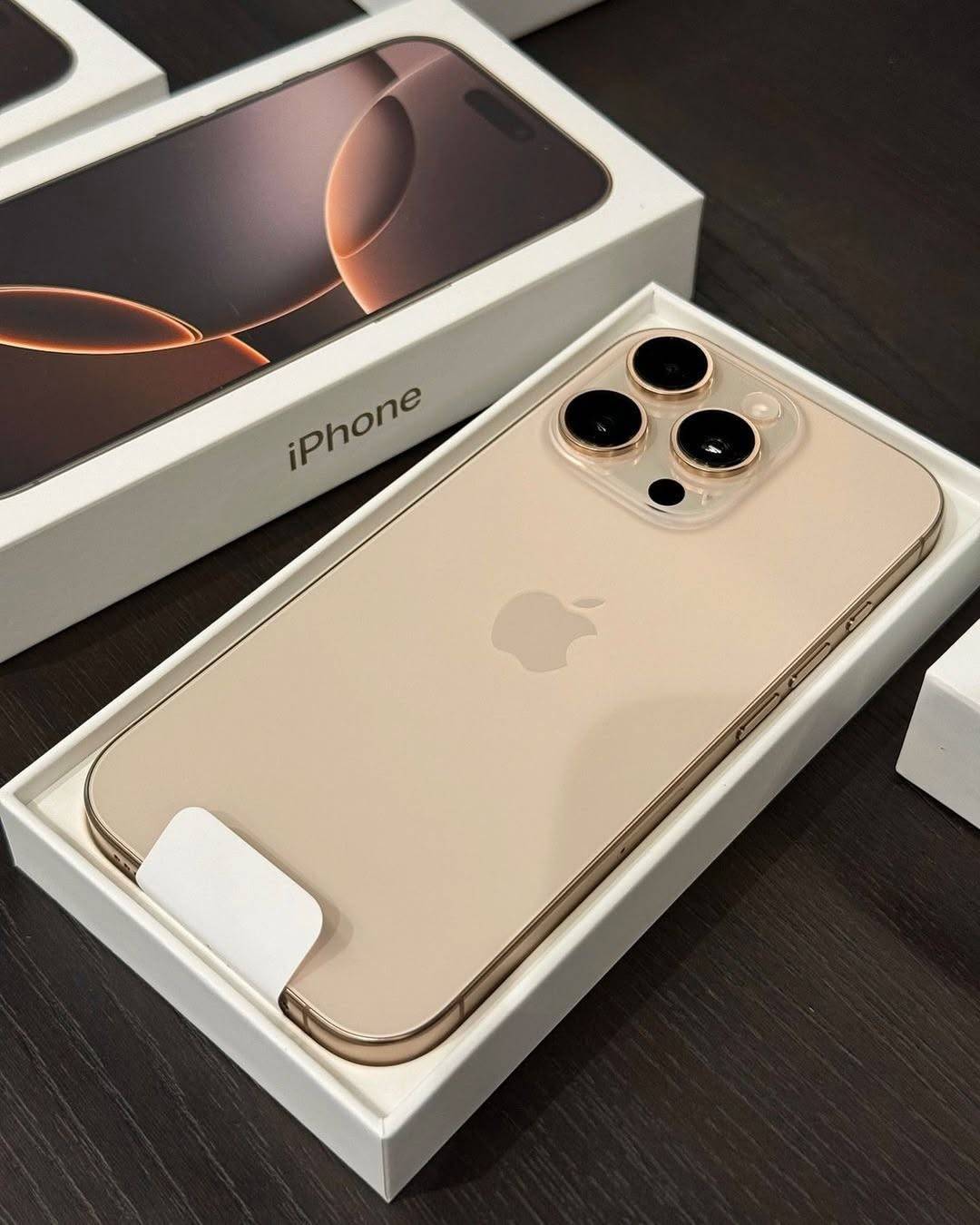 iphon 16 pro max كوبي